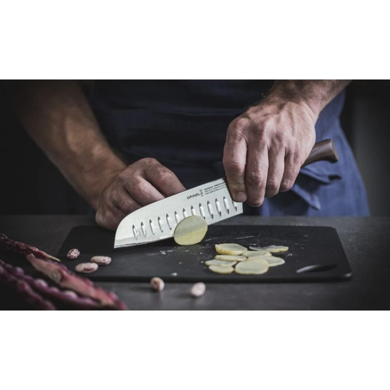 Couteau Santoku Alvéolé Opinel Les Forgés 1890 5 Couteau Santoku Alvéolé Opinel Les Forgés 1890 – Image 3